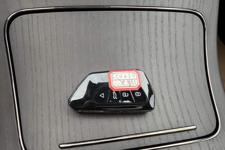 Used BYD Han 2024 DM-i Glory Edition 121KM Premium Model
