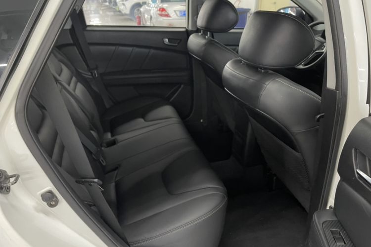 Used Luxgen U6 SUV 2014 2.0T ZhiZun Model
