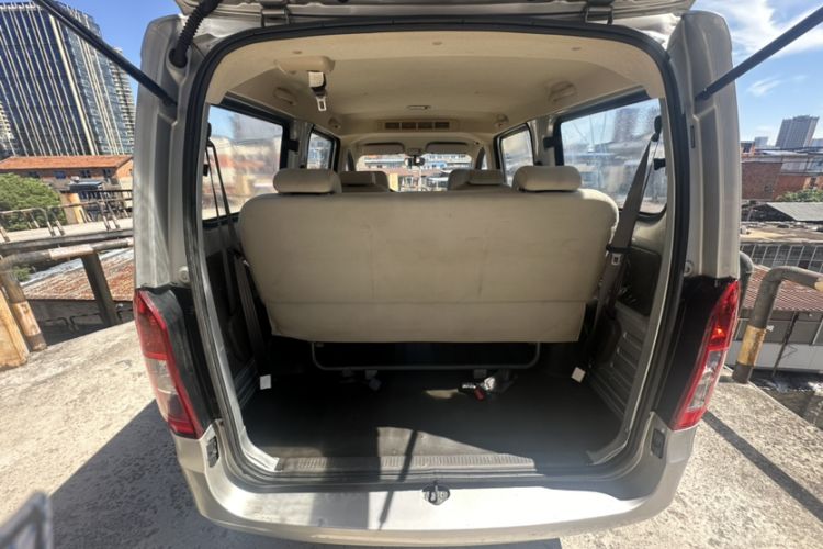 Used Wuling Rongguang V 2016 1.5L Standard Version
