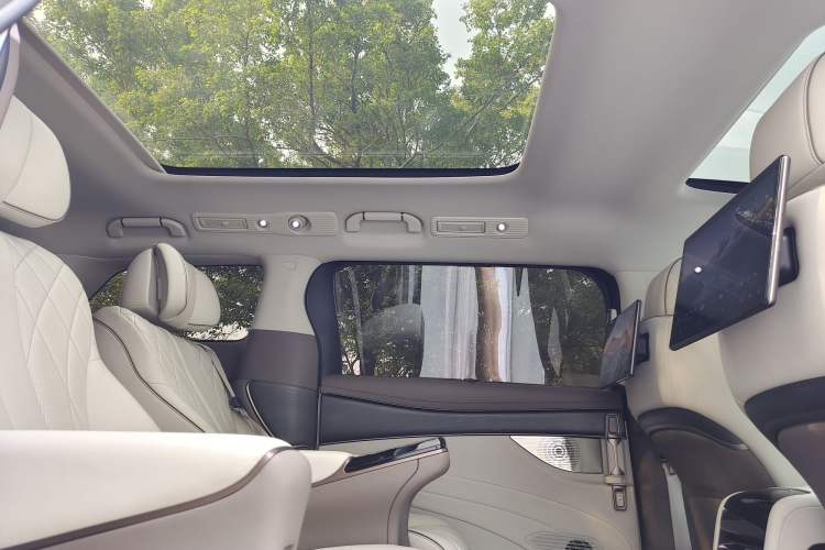 Used Denza D9 2022 DM-i 970 Four-Wheel Drive Prestige Model