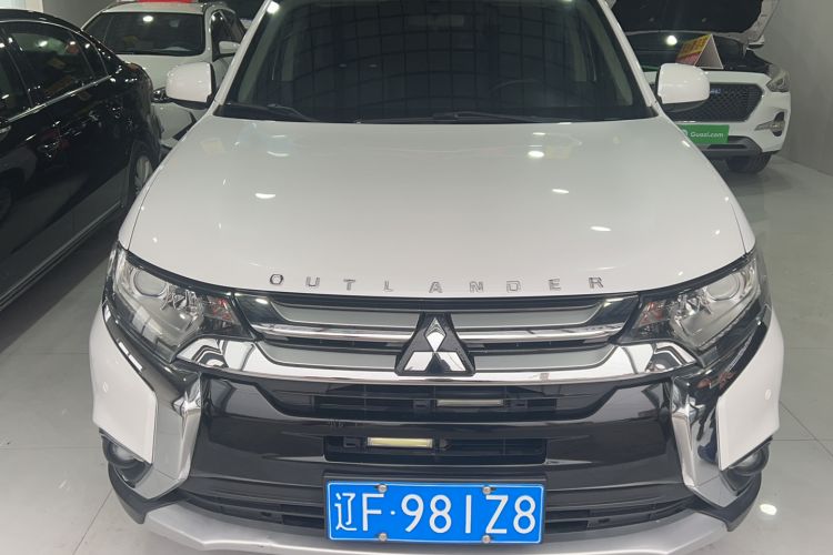 Used Mitsubishi Outlander 2016 2.0L Two-Wheel Drive Fashion Edition 5 Seats