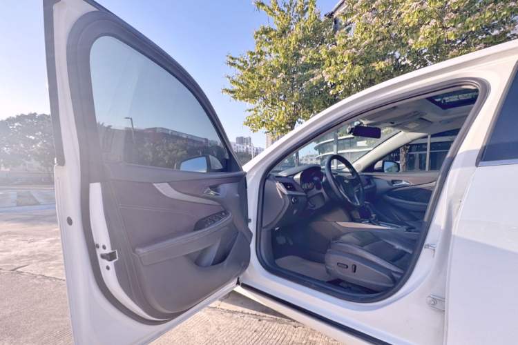 Used Chevrolet Malibu 2016 2.0L Automatic Luxury Edition