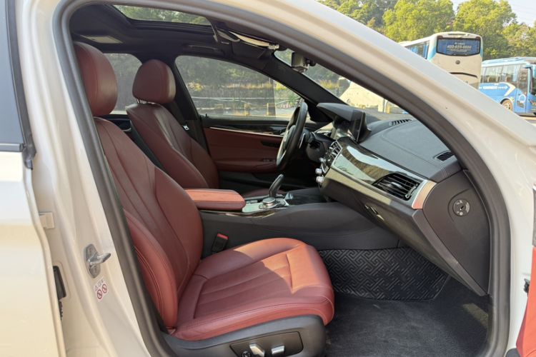 Used BMW 5 Series 2019 530Li Leading Model M Sport Package