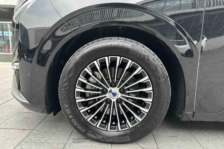 Used Denza D9 2024 DM-i 980 Four-Wheel Drive Prestige Model