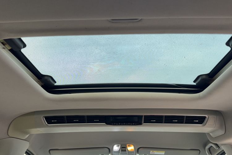 Used  M4 2016 2.0L Manual Luxury Smart Version