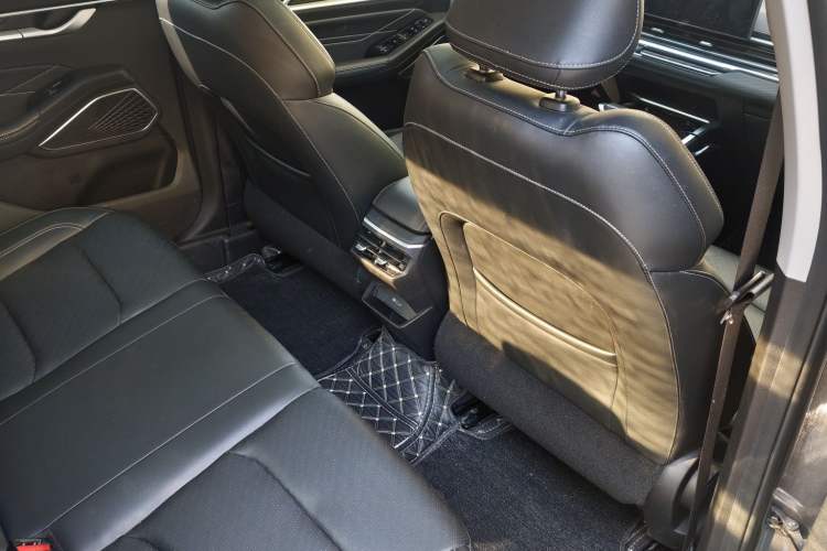 Used Geely Auto Emgrand 2023 4th Generation Champion Edition 1.5L CVT Prestige Model
