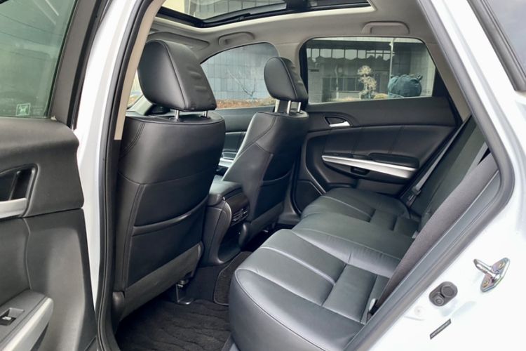 Used Honda Crosstour 2014 2.4L Luxury Edition
