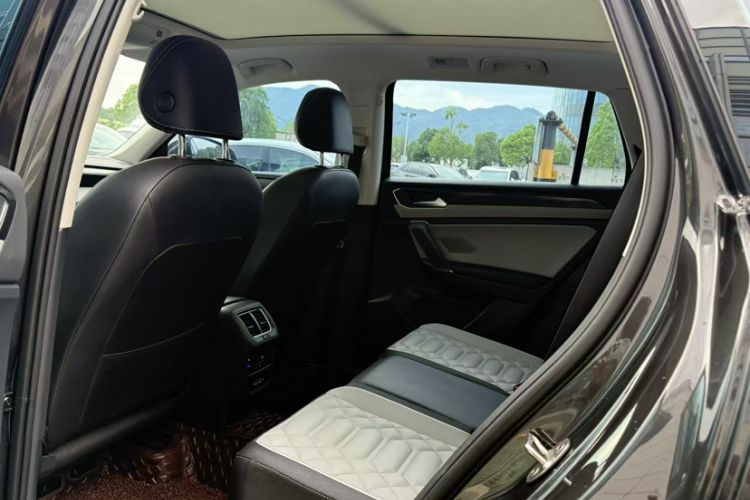 Used Volkswagen Tayron 2023 330TSI Two-Wheel-Drive Luxury Plus Advanced Version
