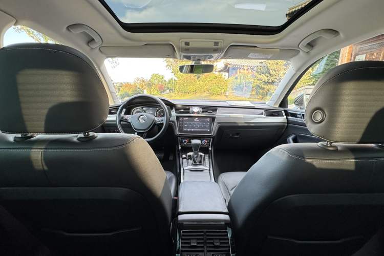 Used Volkswagen Phideon 2018 Revised Version 380TSI Two-Wheel Drive Business Edition
