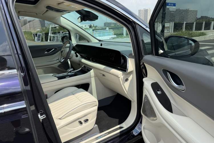 Used VOYAH Dream 2022 Low-Carbon Edition Dream+ Smart Enjoyment Package
