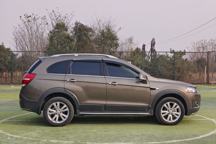 Used Chevrolet Captiva 2015 2.4L 4x4 Flagship Edition 7-Seater
