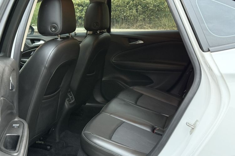 Used Buick Verano 2019 Sedan 20T Dual-Clutch Leading Model
