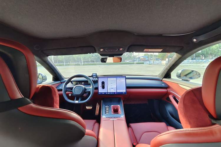 Used  SU7 2024 Four-Wheel Drive Ultra-Long Range Advanced Intelligent Driving Max Edition
