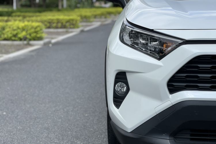 Used Toyota RAV4 2020 2.0L CVT Two-Wheel Drive Fashion Edition
