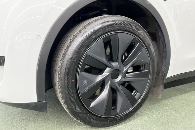 Used Tesla Model Y 2023 Rear-Wheel-Drive Version