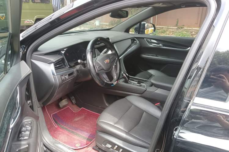 Used Cadillac XT5 2022 2.0T Two-Wheel Drive Luxury Version