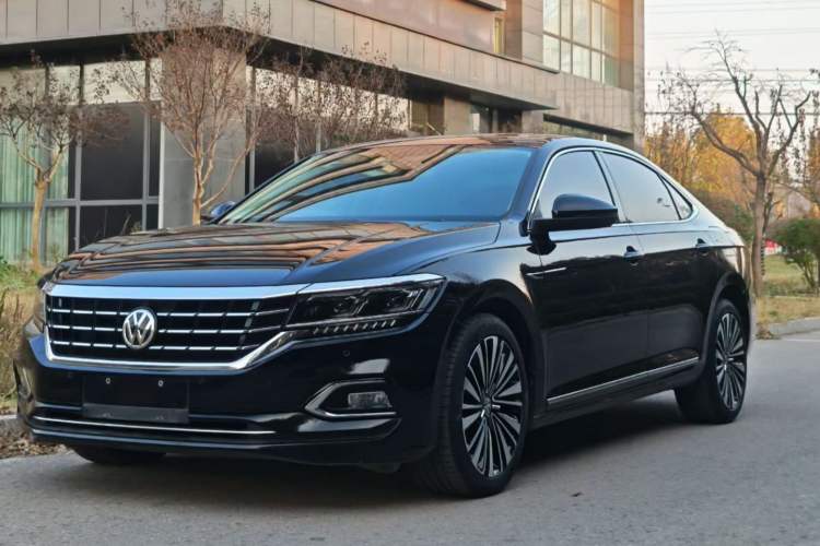 Used Volkswagen Passat 2019 330TSI Luxury Edition China VI Standard
