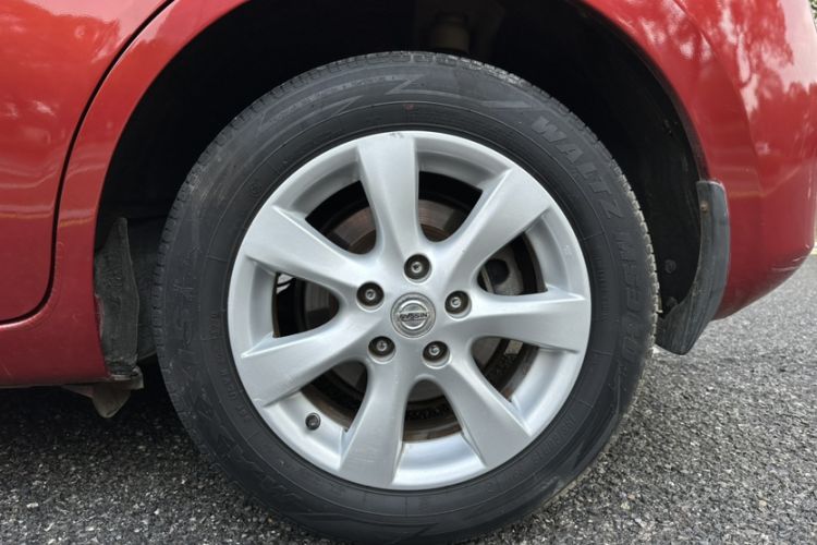 Used Nissan Tiida 2014 1.6L CVT Smart Model
