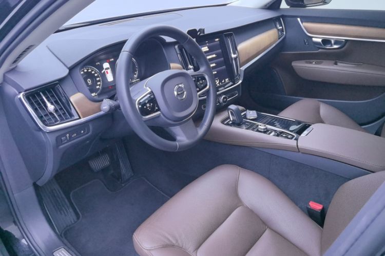 Used Volvo S90 New Energy 2020 T8 e-Drive Hybrid – Zhiyi Luxury Edition
