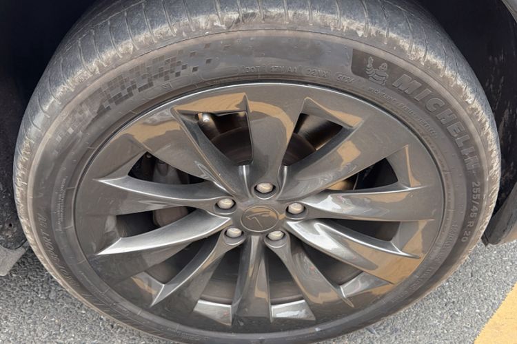 Used Tesla Model X 2019 Long-Range Version
