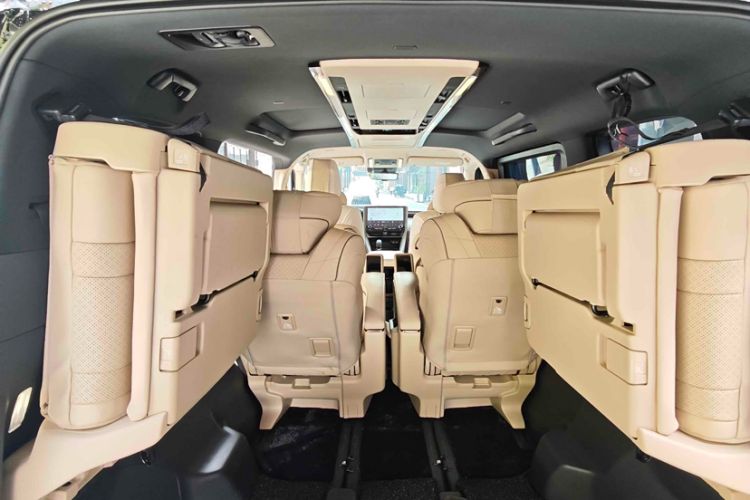 Used Toyota Alphard 2024 Dual-Engine 2.5L Deluxe Edition