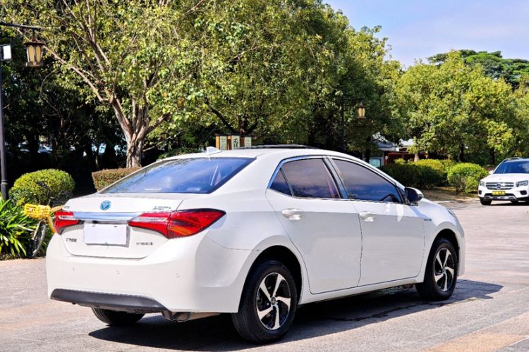 Used Toyota Levin 2017 Revised Dual-Engine 1.8H GS E-CVT Elite Sunroof Version China V Standard