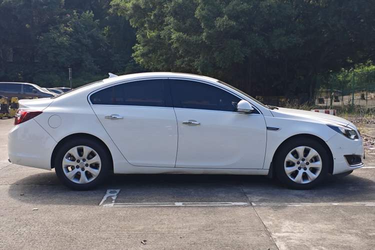 Used Buick Regal 2015 2.0L Elite Fashion Edition