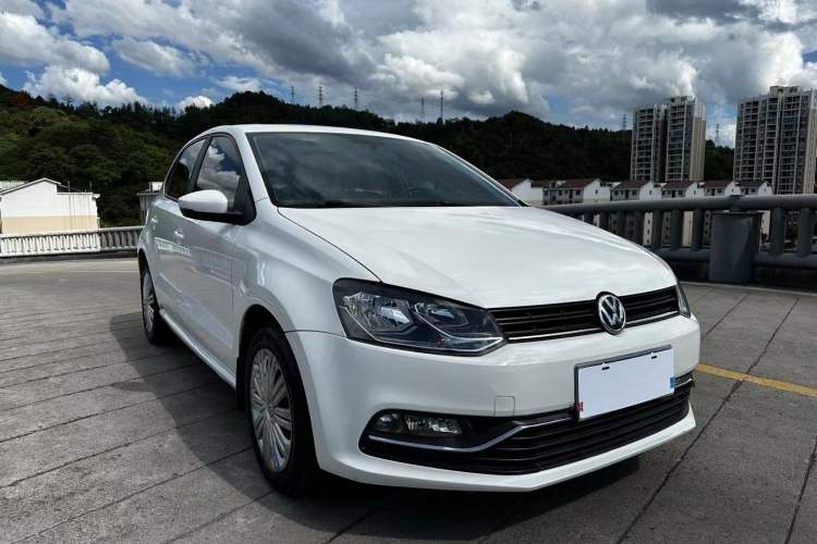 Used Volkswagen Polo 2016 1.6L Automatic Comfort Model
