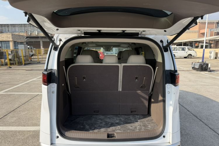 Used Denza D9 2022 DM-i 970 Four-Wheel Drive Prestige Model
