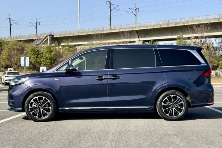 Used Roewe iMAX8 2021 400TGI Supreme Series Ultimate Edition