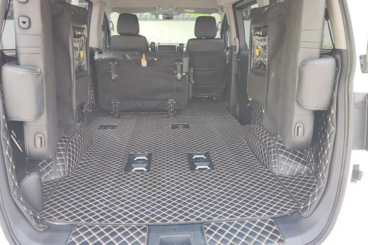 Used  M4 2019 Business & Travel Series 2.0L Manual Speed Edition China VI Standard
