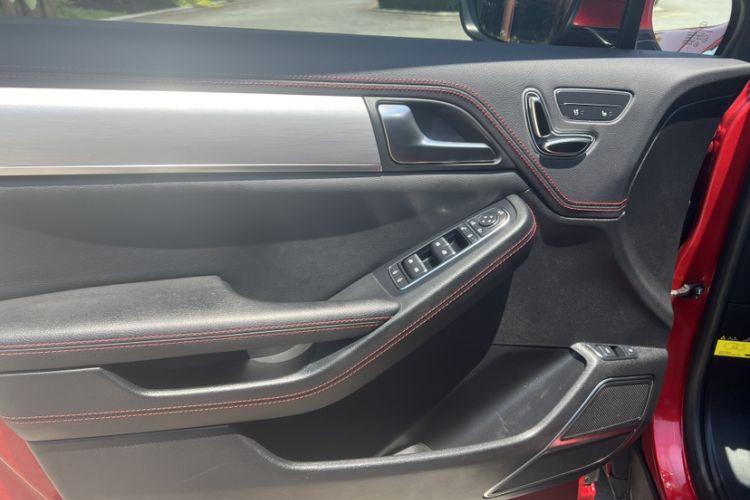 Used BYD Tang New Energy 2019 DM 2.0T All-Wheel Drive Smart Connectivity Enjoyment Model 7 Seats China VI Standard
