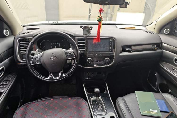 Used Mitsubishi Outlander 2018 2.4L 4x4 Elite Edition 5 Seats
