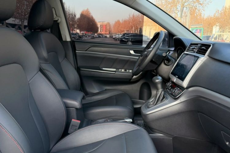 Used Haval M6 2019 1.5T DCT Two-Wheel Drive Elite Version China VI Standard
