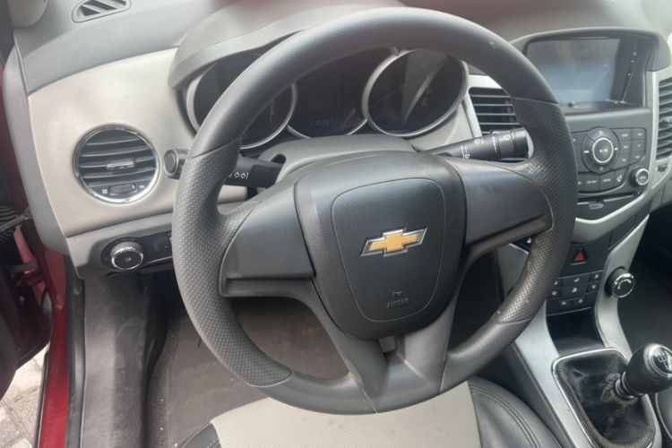 Used Chevrolet Cruze 2013 1.6L SL Sunroof Edition MT
