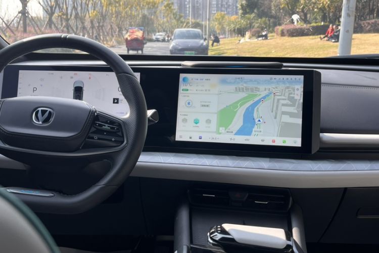 Used Changan UNI-T 2023 2nd Generation 1.5T Luxury Version
