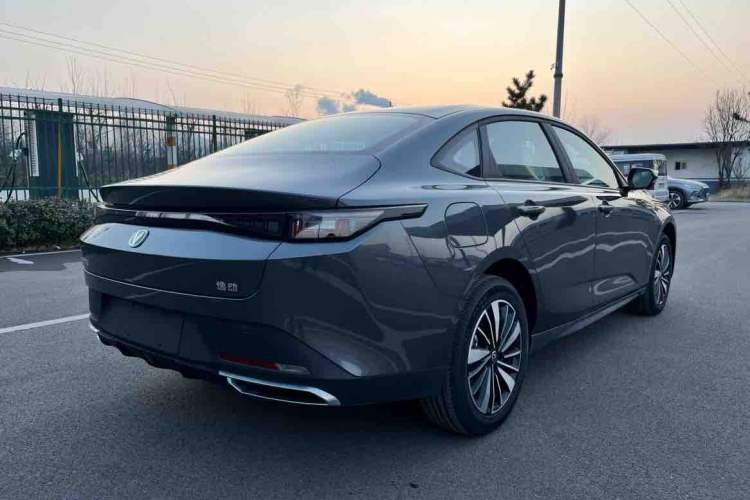 Used Changan Eado PHEV 2025 Smart New Blue Whale 145KM High-Energy Edition