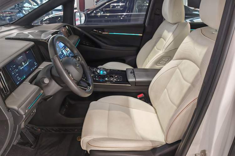 Used GAC Trumpchi M8 2023 Zongshi Series Dual-Motor Flagship Edition