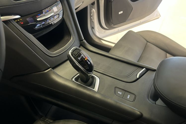 Used Cadillac XT5 2018 25T Luxury Model