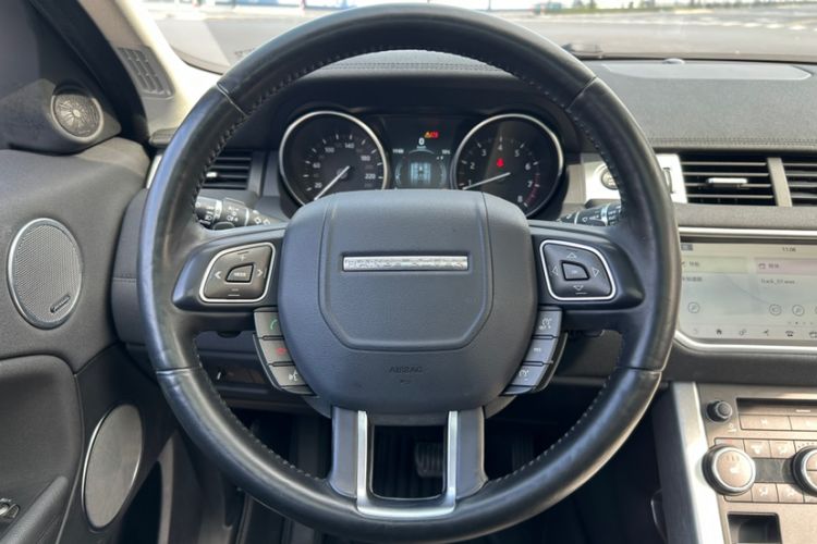 Used Land Rover Range Rover Evoque 2018 240 PS SE Smart Brilliance Edition
