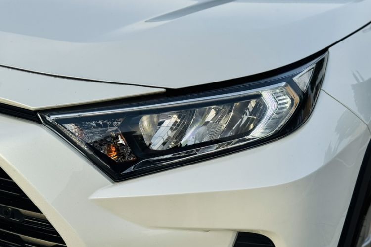 Used Toyota RAV4 2022 2.0L CVT Two-Wheel Drive Fashion Plus Edition
