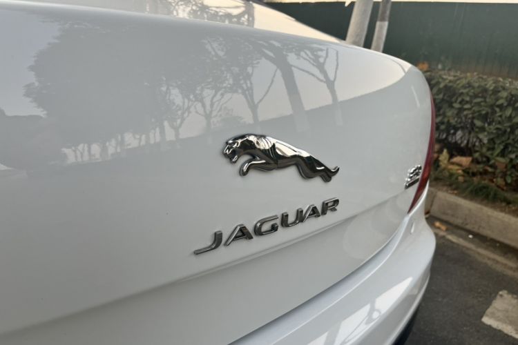 Used Jaguar XJ 2016 XJL 3.0 SC Four-Wheel Drive Panoramic Business Edition
