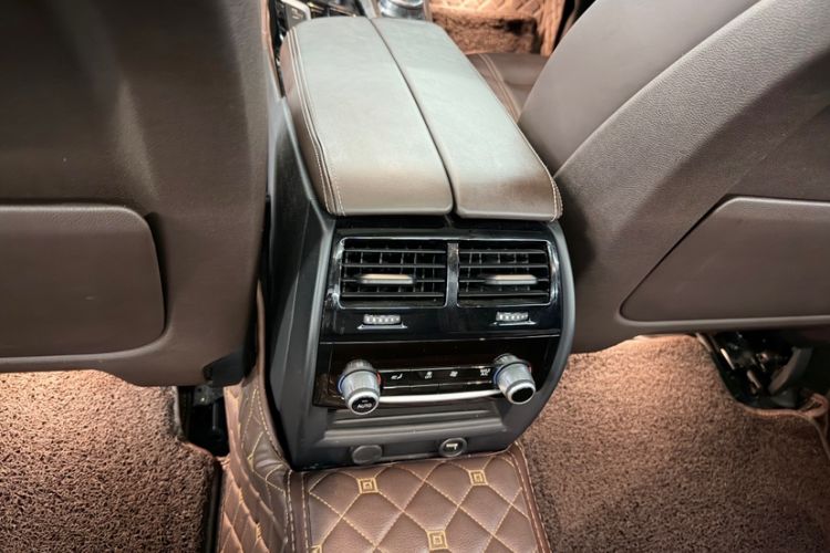 Used BMW 5 Series 2018 530Li Luxury Edition Premium Package
