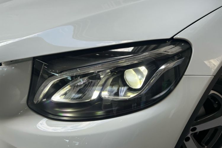 Used Mercedes-Benz GLC 2017 GLC 260 4MATIC Luxury Model
