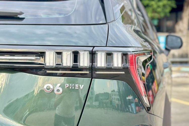 Used Lynk & Co 06 EM-P 2023 1.5T Remix PHEV Hero
