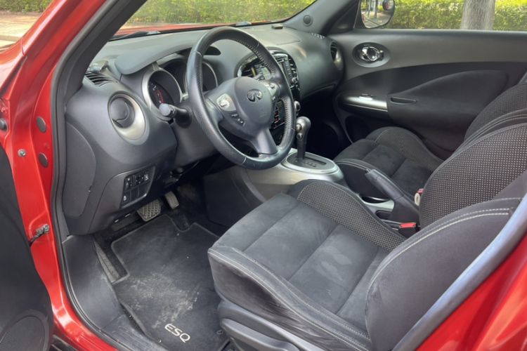 Used Infiniti ESQ 2014 1.6L Spontaneous Edition
