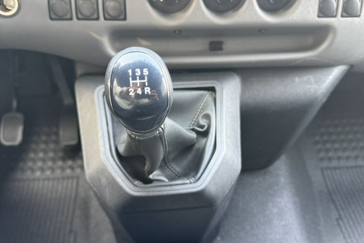 Used JMC Transit 2019 2.8T Commercial Version Short Wheelbase Mid-Roof 6-Seater China VI JX493
