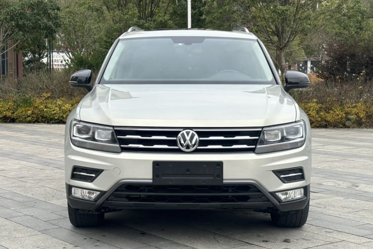 Used Volkswagen Tiguan L 2020 330TSI Automatic Two-Wheel Drive Panoramic Comfort Edition China VI Standard