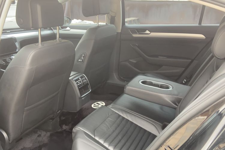 Used Volkswagen Magotan 2017 330TSI DSG Leading Model
