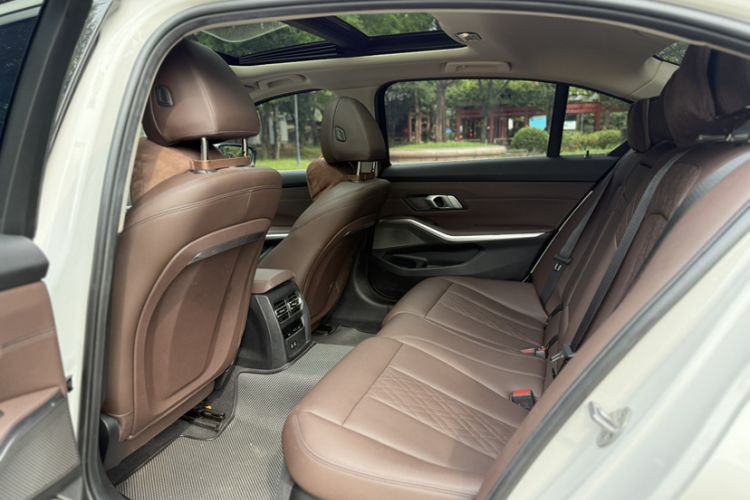 Used BMW i3 2022 eDrive 35 L
